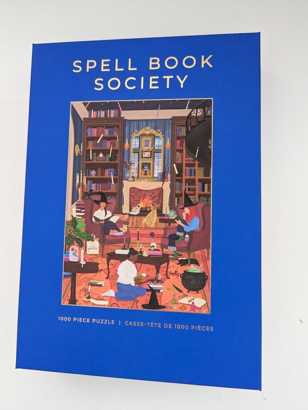 NEW IN BOX Hobbry "Spell Book Society" Witches Library 1000-Piece Puzzle